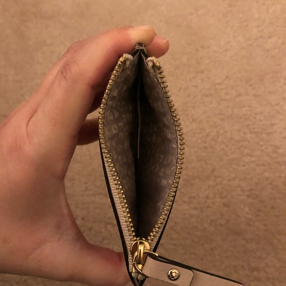 Kate Spade Brand New Taupe Beige Card Holder - Picture 4 of 4